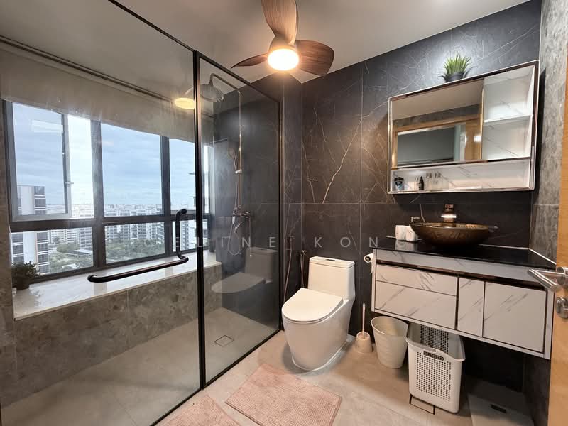 NV Residences Condominium For Sale at S$ 1,900,000 | PropertyGuru Singapore - Master Bedroom’s Ensuite