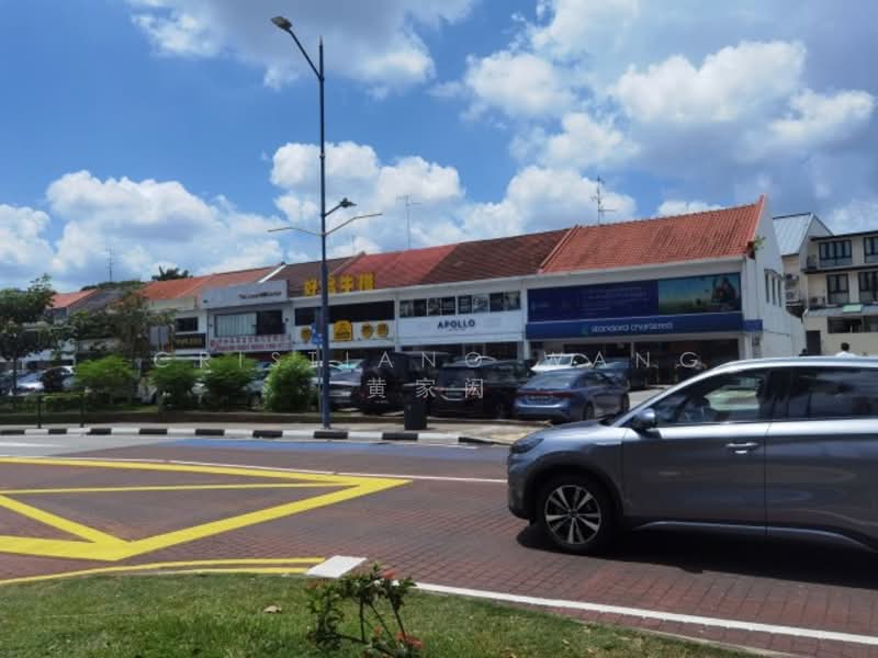CHOMP CHOMP FOOD CENTRE, KENSINGTON PARK ROAD, 3,100 sqft, Food & Beverage For Rent, by Cristiano Wang 黄家闳, 60238393 - CommercialGuru.com.sg