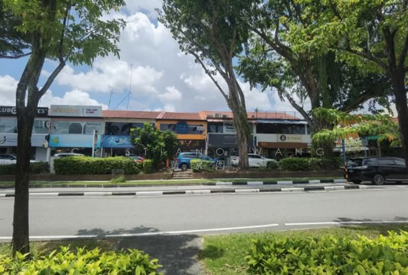 CHOMP CHOMP FOOD CENTRE, KENSINGTON PARK ROAD, 3,100 sqft, Food & Beverage For Rent, by Cristiano Wang 黄家闳, 60238393 - CommercialGuru.com.sg