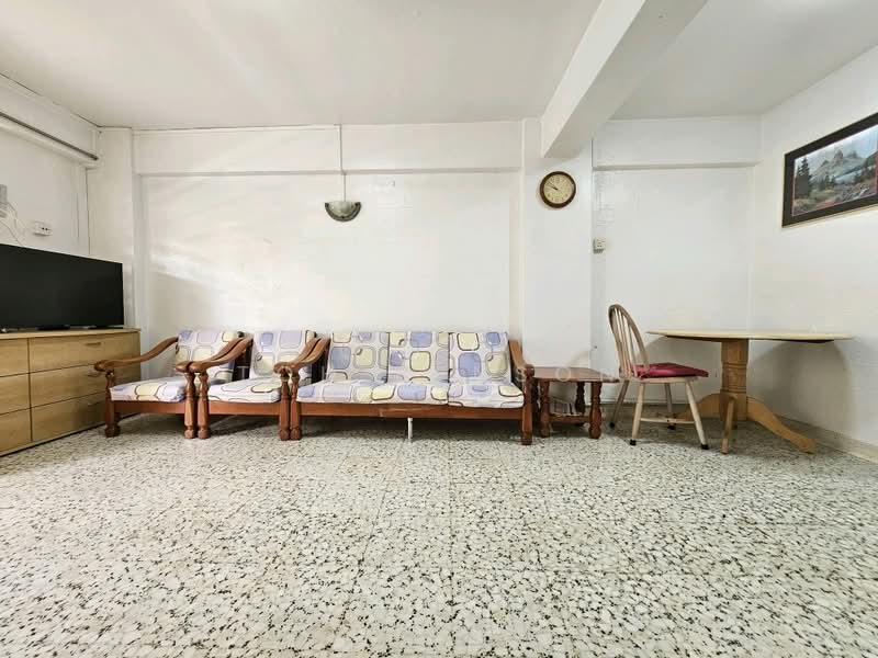 157 Lorong 1 Toa Payoh HDB Flat For Sale at S$ 410,000 | PropertyGuru Singapore