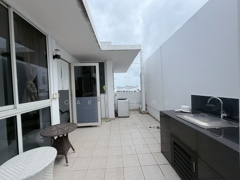 Heron Bay Executive Condominium For Sale at S$ 3,300,000 | PropertyGuru Singapore - Balcony