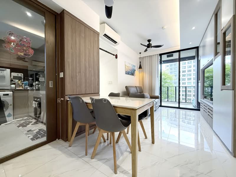 Le Quest Condominium For Sale at S$ 1,600,000 | PropertyGuru Singapore - Living Room