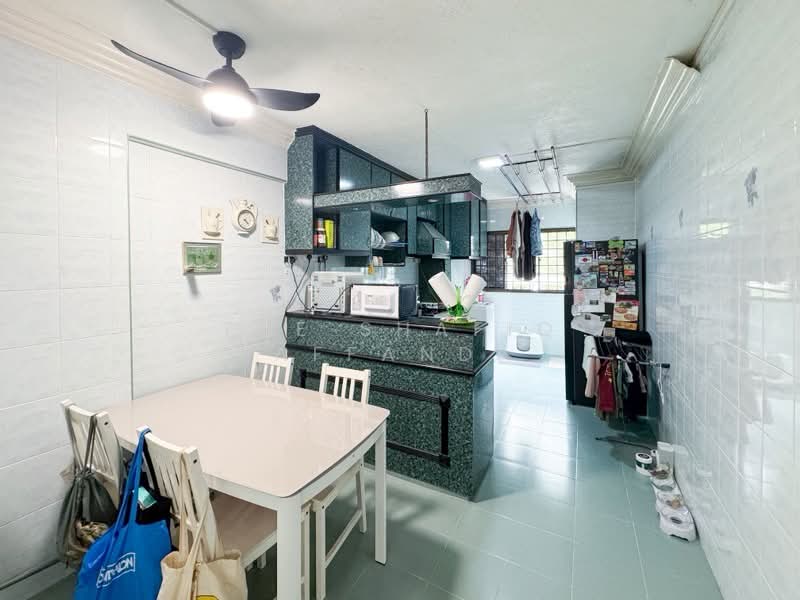 250 Tampines Street 21 HDB Flat For Sale at S$ 500,000 | PropertyGuru Singapore