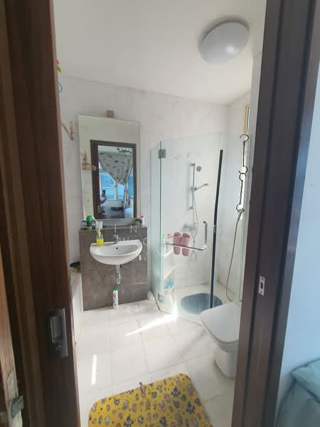 Mandale Heights, 45 Mandalay Road, Studio, 570 sqft, Apartment For Sale, by Vincent Woon, 60238554 - Bathroom - PropertyGuru.com.sg