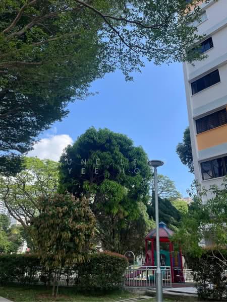 10 Gloucester Road, 10 Gloucester Road, 4 Bedrooms, 990 sqft, HDB Flat For Sale, by June Leng Yee Hoe, 60238556 - PropertyGuru.com.sg