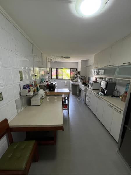 10 Gloucester Road, 10 Gloucester Road, 4 Bedrooms, 990 sqft, HDB Flat For Sale, by June Leng Yee Hoe, 60238556 - PropertyGuru.com.sg