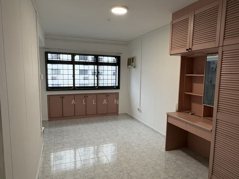 524 Jelapang Road HDB Flat For Sale at S$ 620,000 | PropertyGuru Singapore - Master Room