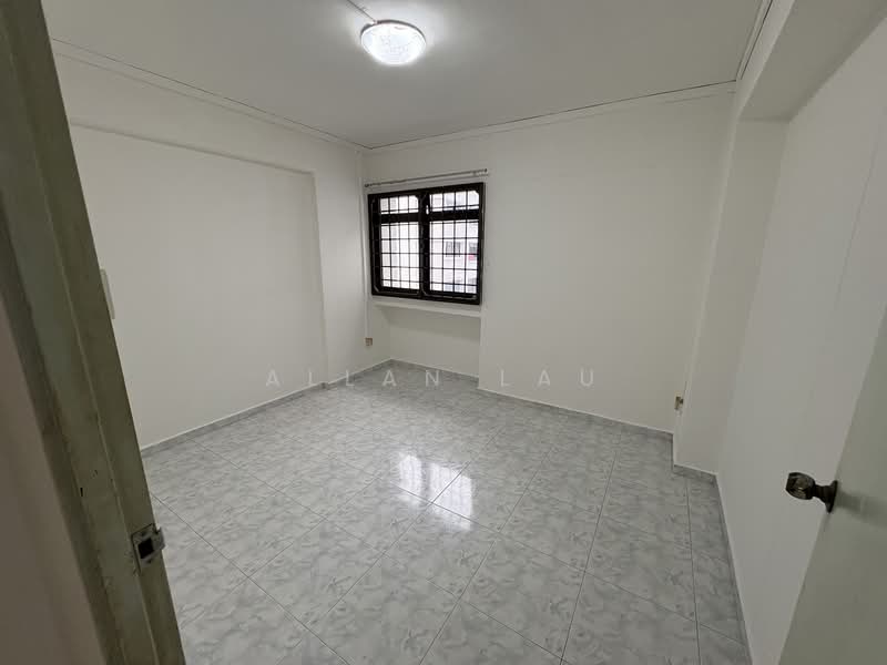 524 Jelapang Road HDB Flat For Sale at S$ 620,000 | PropertyGuru Singapore - Common Room 1