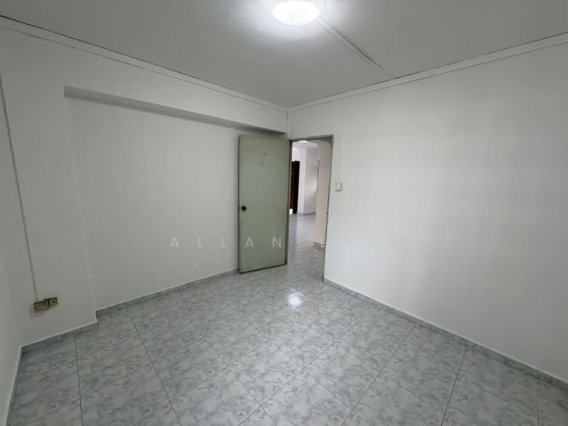 524 Jelapang Road HDB Flat For Sale at S$ 620,000 | PropertyGuru Singapore - Common Room 1