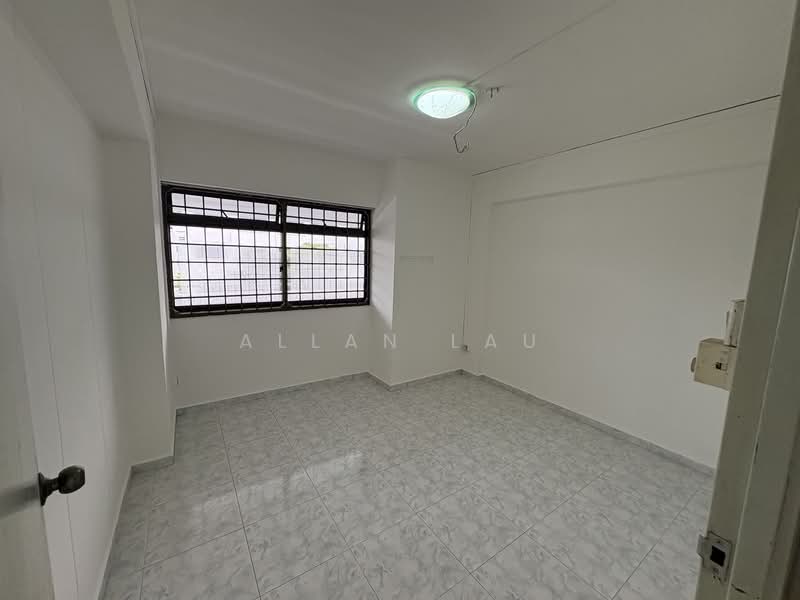 524 Jelapang Road HDB Flat For Sale at S$ 620,000 | PropertyGuru Singapore - Common Room 2