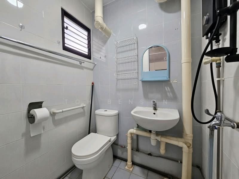 452 Ang Mo Kio Avenue 10, 452 Ang Mo Kio Avenue 10, Room Rental, 215 sqft, HDB Flat For Rent, by Toh Benson, 60238571 - PropertyGuru.com.sg