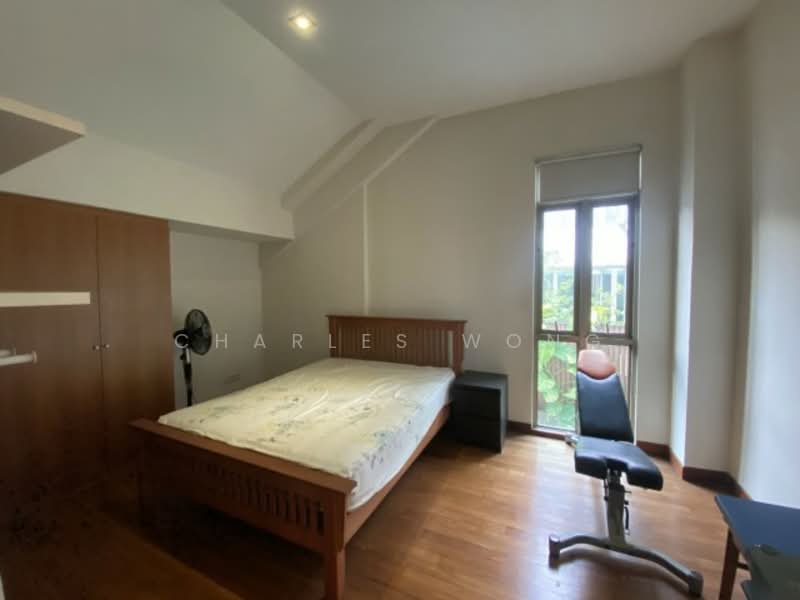 For Sale - Seven bedrooms Semi D | Peaceful, Elevated | Sell vacant