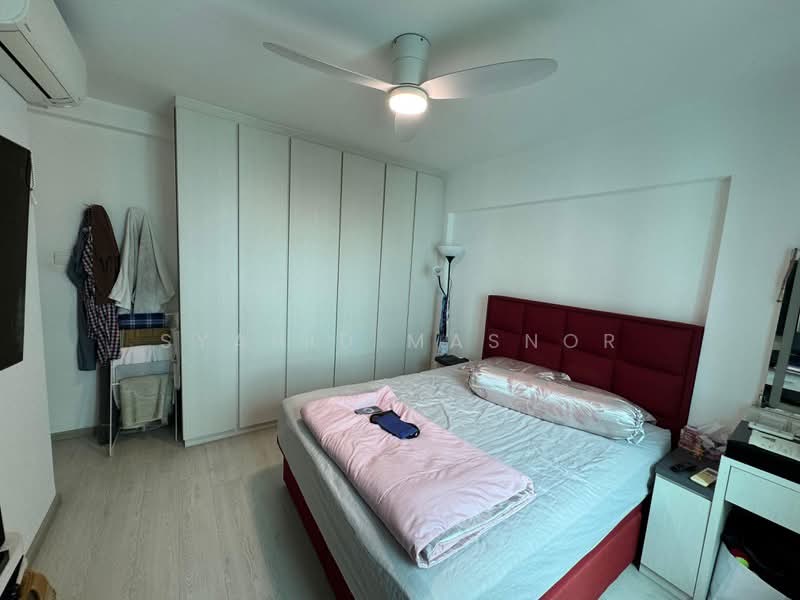 193 Edgefield Plains HDB Flat For Sale at S$ 610,000 | PropertyGuru Singapore