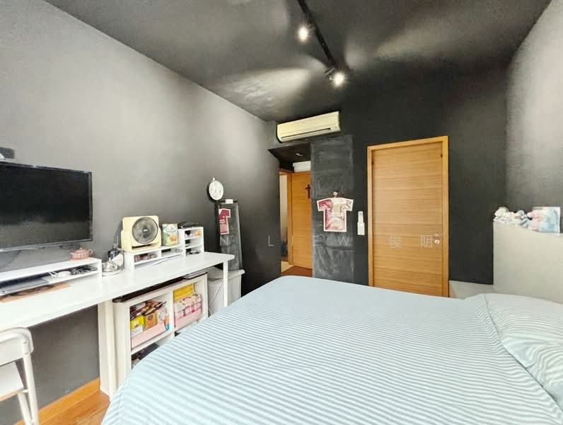 Woodhaven Condominium For Sale at S$ 1,630,000 | PropertyGuru Singapore - Bedroom