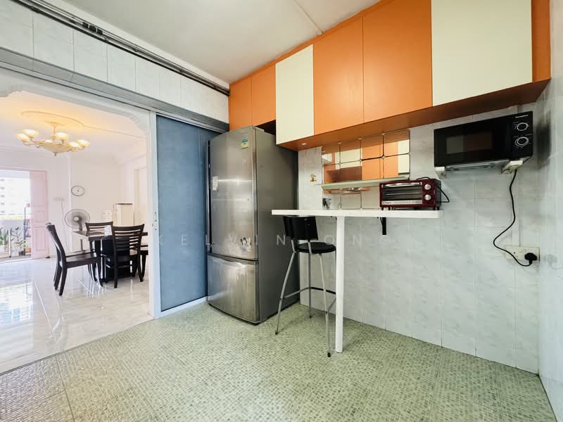 156 Lorong 1 Toa Payoh, 156 Lorong 1 Toa Payoh, 3 Bedrooms, 1,087 sqft, HDB Flat For Sale, by Kelvin Ong, 60238947 - Kitchen - PropertyGuru.com.sg