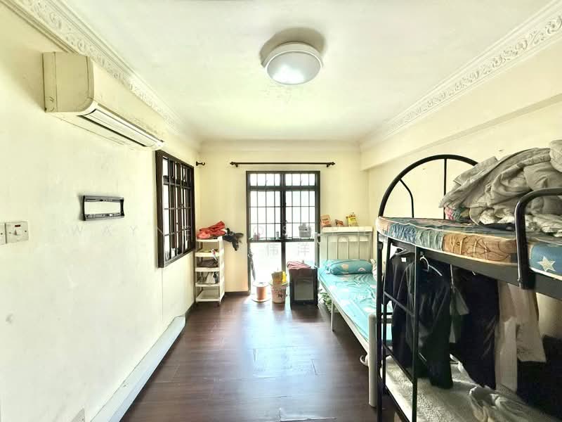 For Sale - 684C Jurong West Street 64