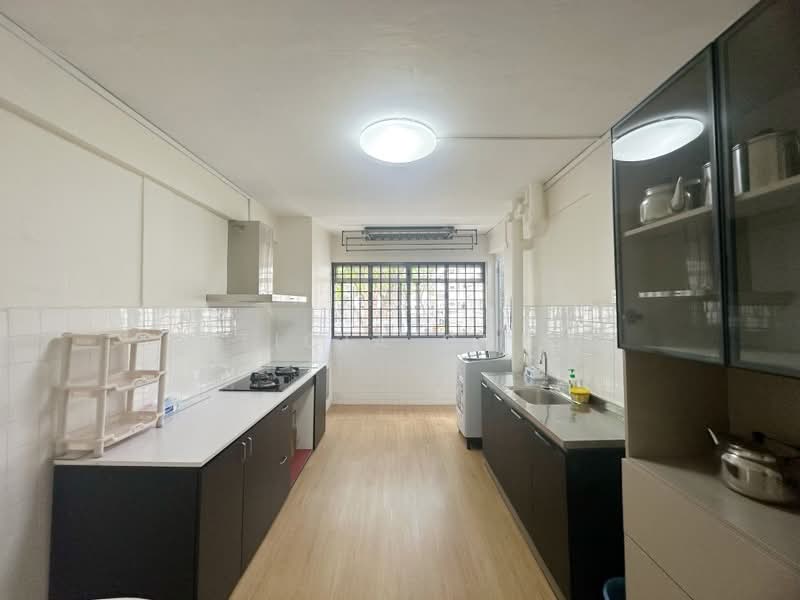 354 Clementi Avenue 2, 354 Clementi Avenue 2, 2 Bedrooms, 882 sqft, HDB Flat For Rent, by Leticia Ching, 60239096 - PropertyGuru.com.sg