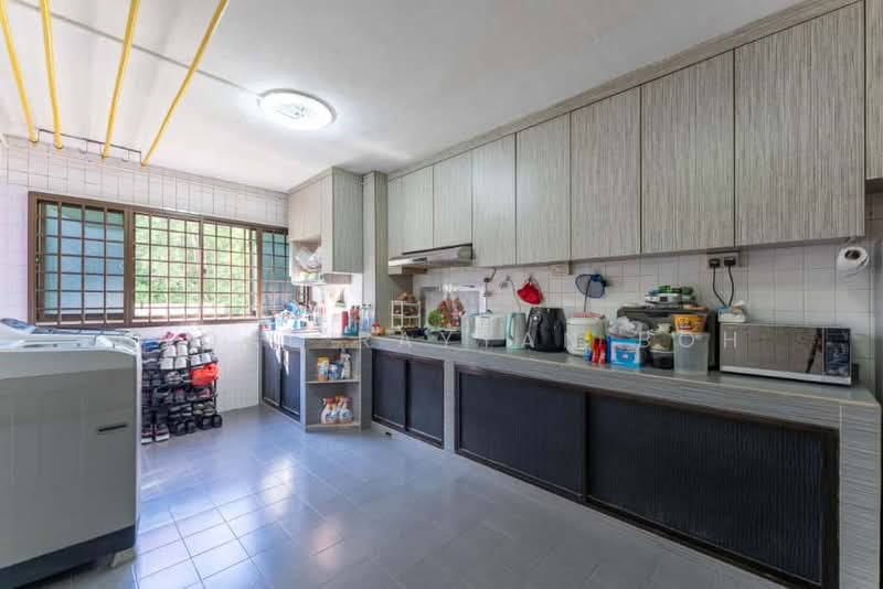 For Sale - 611 Ang Mo Kio Avenue 5