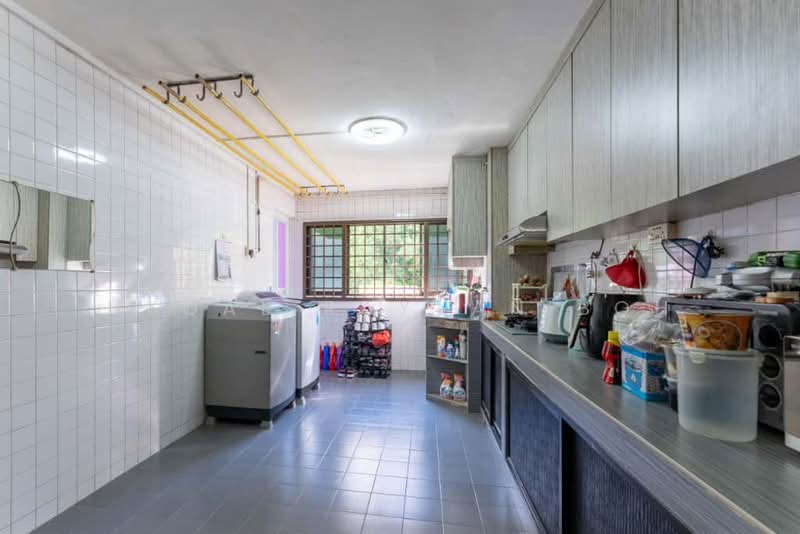 For Sale - 611 Ang Mo Kio Avenue 5