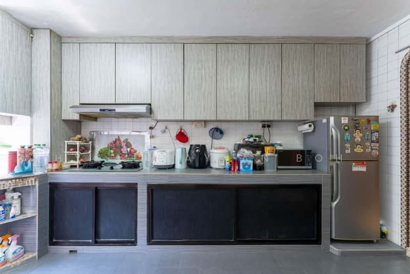 For Sale - 611 Ang Mo Kio Avenue 5