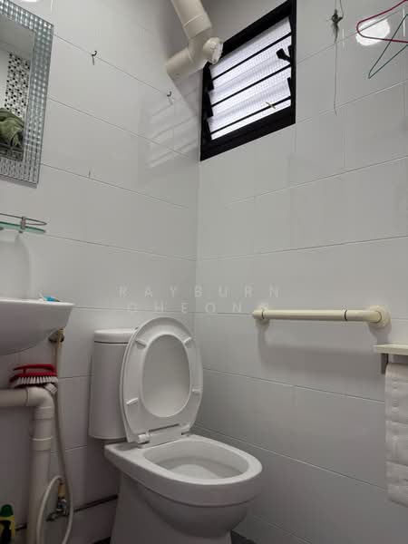 503 Ang Mo Kio Avenue 5, 503 Ang Mo Kio Avenue 5, 2 Bedrooms, 883 sqft, HDB Flat For Sale, by Rayburn Cheong, 60239163 - PropertyGuru.com.sg