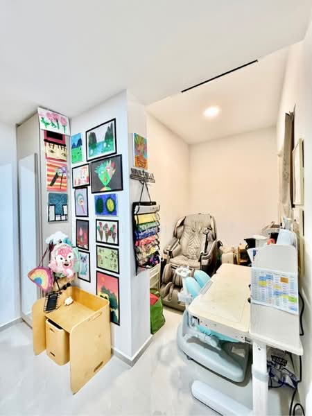 Dairy Farm Residences Condominium For Sale at S$ 1,418,000 | PropertyGuru Singapore