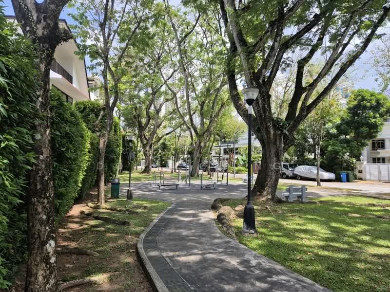 For Sale - Freehold Inter-terrace at Holland