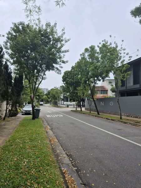 For Sale - Freehold Inter-terrace at Holland