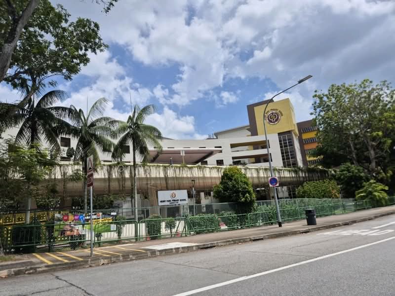 For Sale - Freehold Inter-terrace at Holland