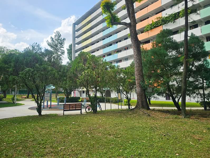 12 Lorong 7 Toa Payoh HDB Flat For Sale at S$ 400,000 | PropertyGuru Singapore