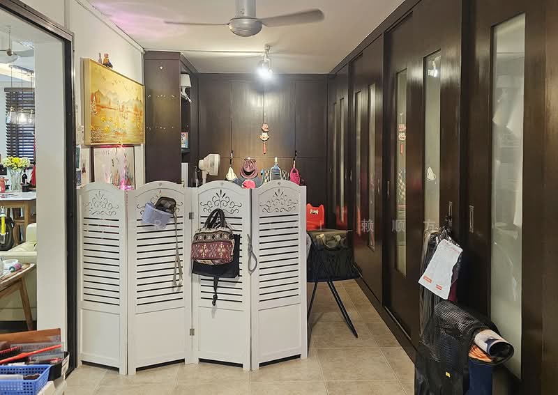 12 Lorong 7 Toa Payoh HDB Flat For Sale at S$ 400,000 | PropertyGuru Singapore