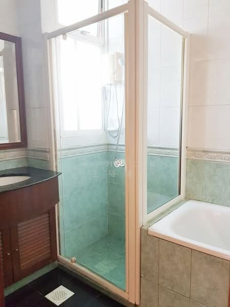 Casa Rosa Condominium For Sale at S$ 2,500,000 | PropertyGuru Singapore