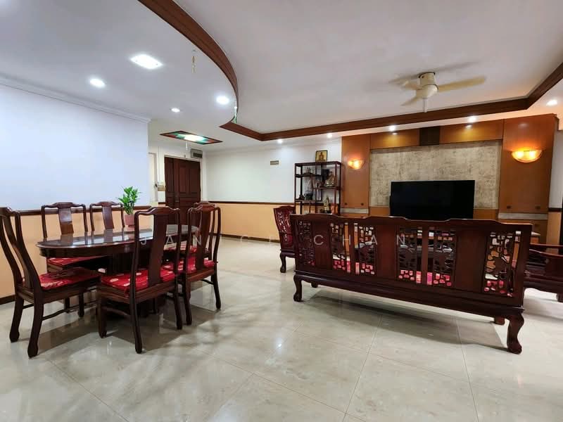 192B Rivervale Drive HDB Flat For Sale at S$ 648,000 | PropertyGuru Singapore - Living and Dining Area