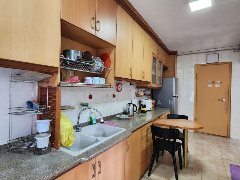 192B Rivervale Drive HDB Flat For Sale at S$ 648,000 | PropertyGuru Singapore - Kitchen