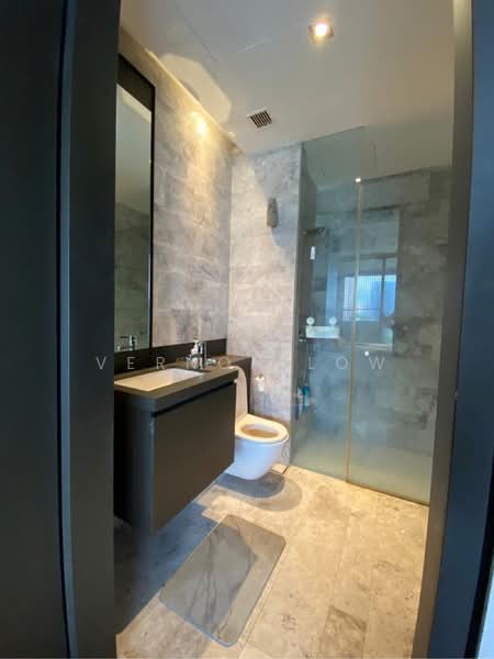 OUE Twin Peaks Condominium For Sale at S$ 1,300,000 | PropertyGuru Singapore