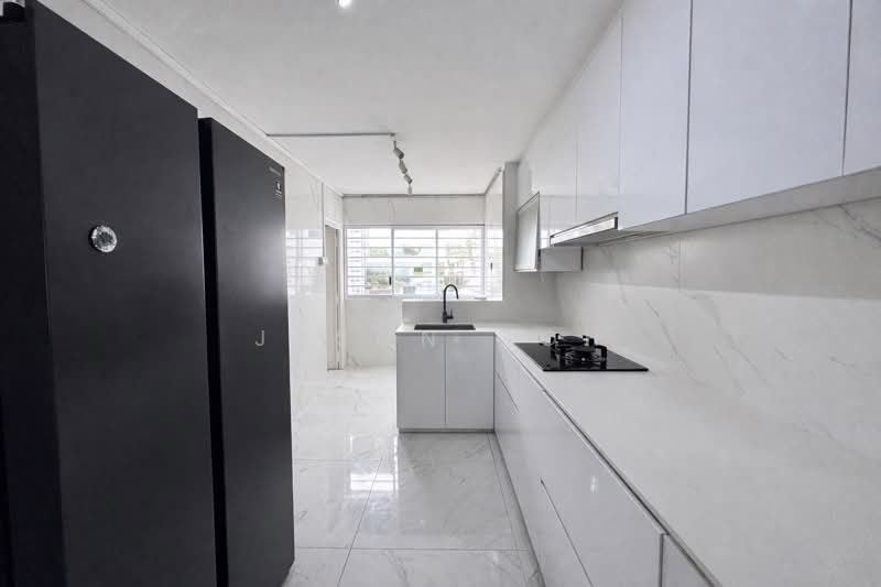 241 Bukit Batok East Avenue 5 HDB Flat For Sale at S$ 530,000 | PropertyGuru Singapore