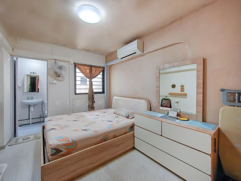 151 Bedok Reservoir Road HDB Flat For Sale at S$ 490,000 | PropertyGuru Singapore - Bedroom