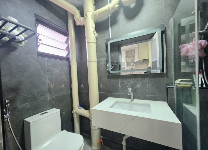 596B Ang Mo Kio Street 52, 596B Ang Mo Kio Street 52, 3 Bedrooms, 1,184 sqft, HDB Flat For Sale, by Garant Pang, 60239896 - Bathroom - PropertyGuru.com.sg