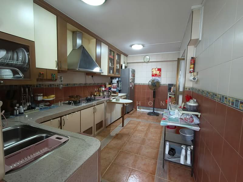 412 Woodlands Street 41 HDB Flat For Sale at S$ 1,080,000 | PropertyGuru Singapore - Kitchen