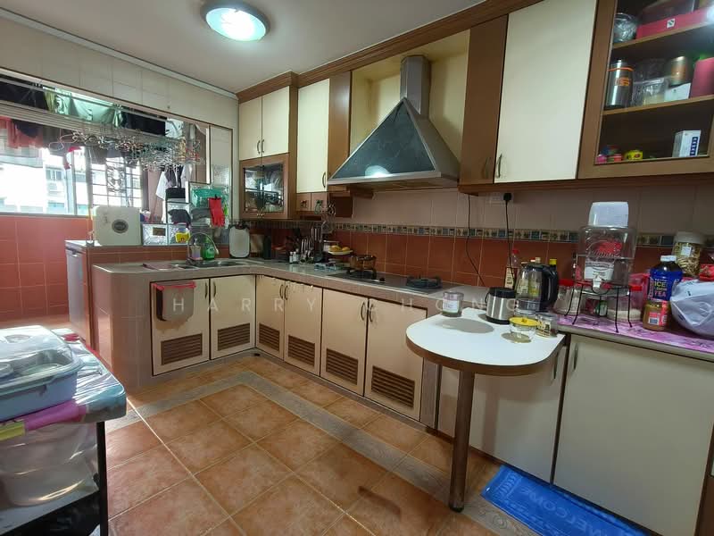 412 Woodlands Street 41 HDB Flat For Sale at S$ 1,080,000 | PropertyGuru Singapore - Kitchen
