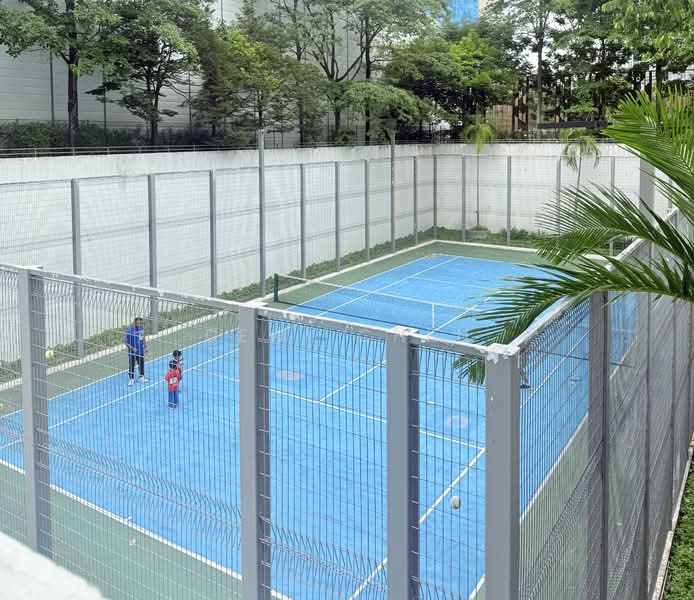 The Inflora Condominium For Sale at S$ 690,000 | PropertyGuru Singapore - Exterior