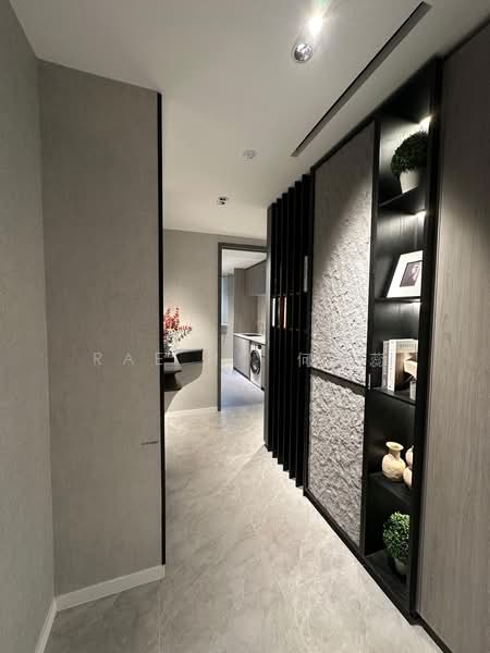 The LakeGarden Residences, , 3 Bedrooms, 1,238 sqft, Condominium For Sale, by Rae Ho 何诗蕊, 60240143 - Corridor - PropertyGuru.com.sg