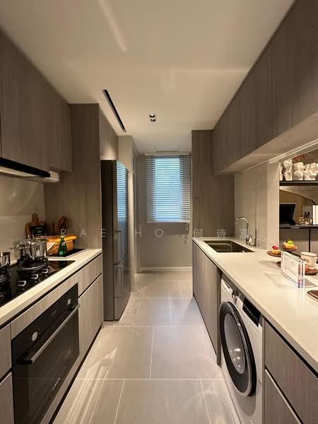 The LakeGarden Residences, , 3 Bedrooms, 1,238 sqft, Condominium For Sale, by Rae Ho 何诗蕊, 60240143 - Kitchen - PropertyGuru.com.sg