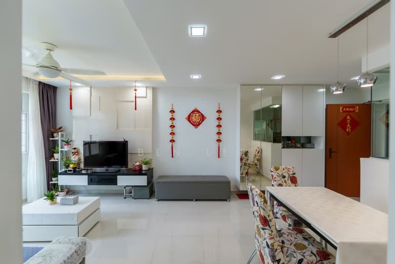 316B Yishun Greenwalk, 316B Yishun Avenue 9, 3 Bedrooms, 990 sqft, HDB Flat For Sale, by Ben Lee, 60240154 - Living Room - PropertyGuru.com.sg