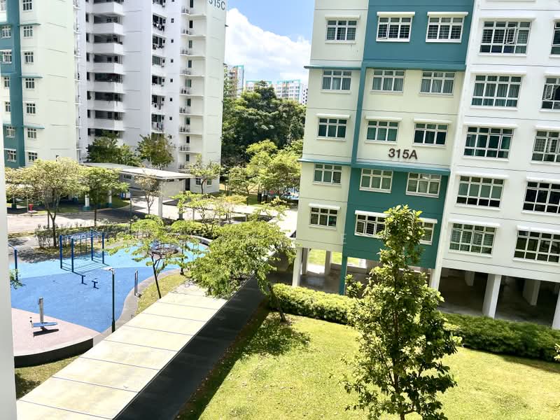 316B Yishun Greenwalk, 316B Yishun Avenue 9, 3 Bedrooms, 990 sqft, HDB Flat For Sale, by Ben Lee, 60240154 - Exterior - PropertyGuru.com.sg