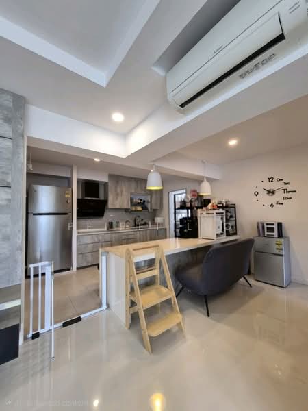 open kitchen that flows seamlessly to the dining area