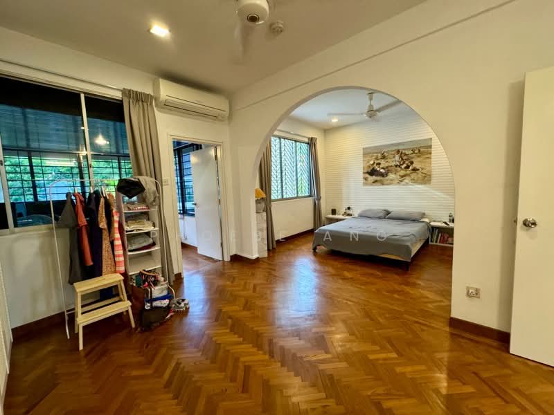 Bukit Timah Botanic Gardens MRT 4 Bed and Helper Garden, University Road, 4 Bedrooms, 4,280 sqft, Semi-Detached House For Rent, by Phoebe Ang, 60240261 - PropertyGuru.com.sg