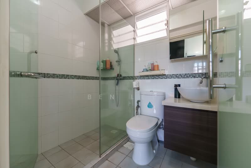 316B Yishun Avenue 9 HDB Flat For Sale at S$ 639,500 | PropertyGuru Singapore - Bathroom