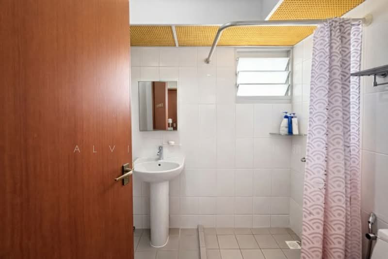 677C Yishun Ring Road HDB Flat For Sale at S$ 828,000 | PropertyGuru Singapore