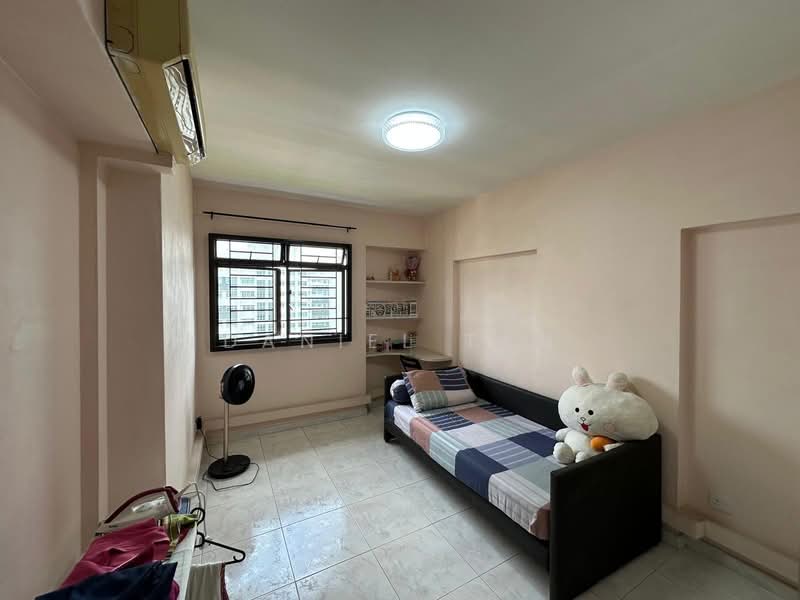 325A Sengkang East Way HDB Flat For Sale at S$ 799,000 | PropertyGuru Singapore
